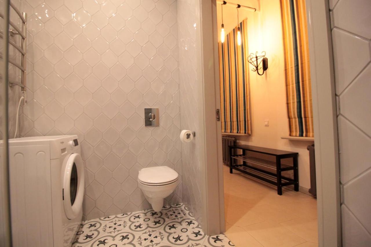 Charming 1br With Bath In Quiet Center Of Apartamento
